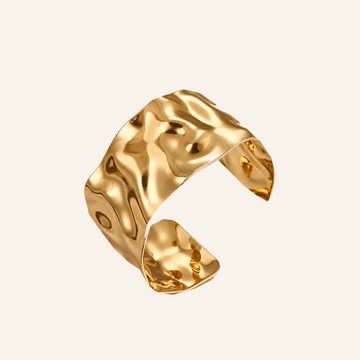 Onda Sculpted Cuff Bangle