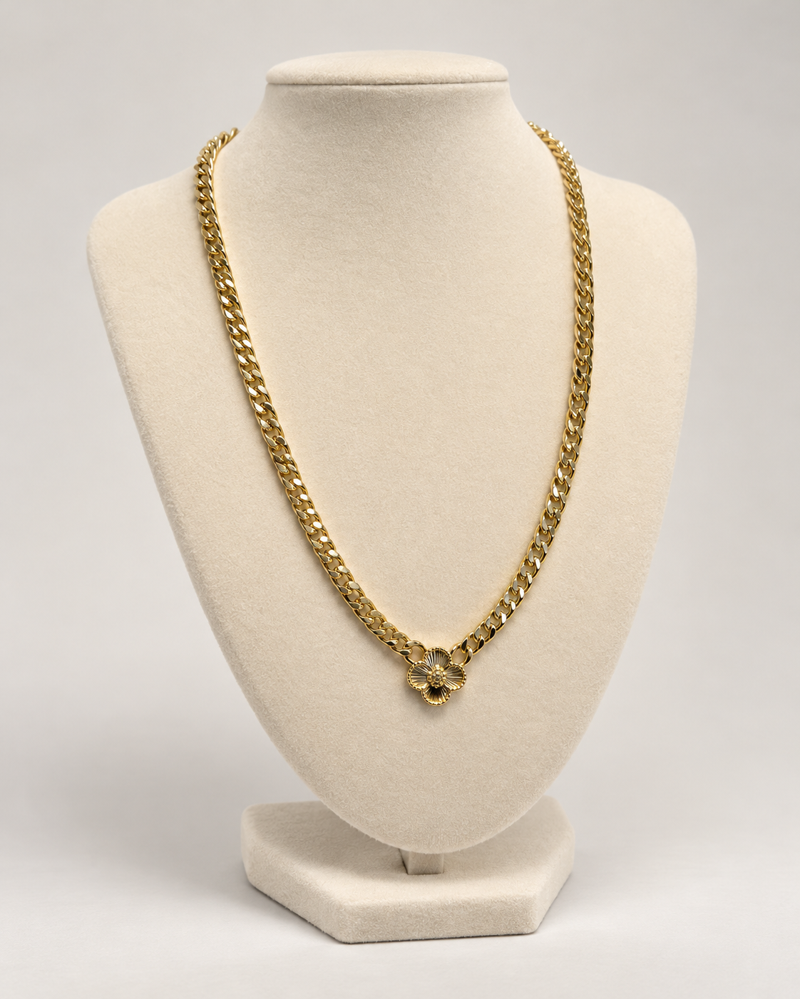 Aurelia Clover Curb Necklace
