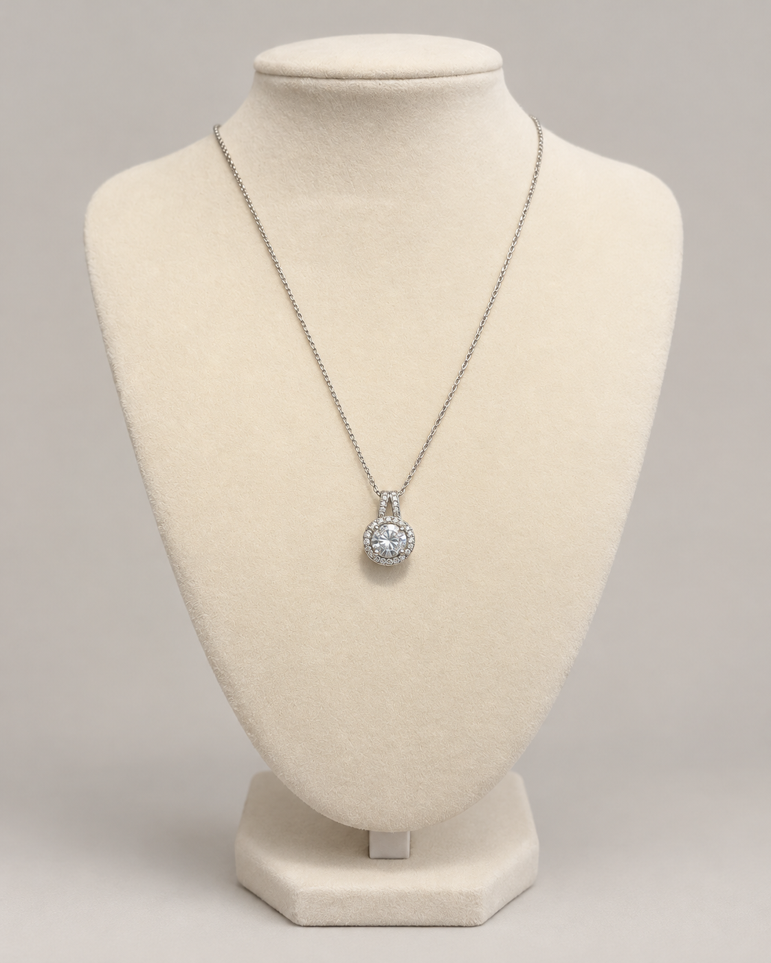 Lumiere Halo Pendant Necklace