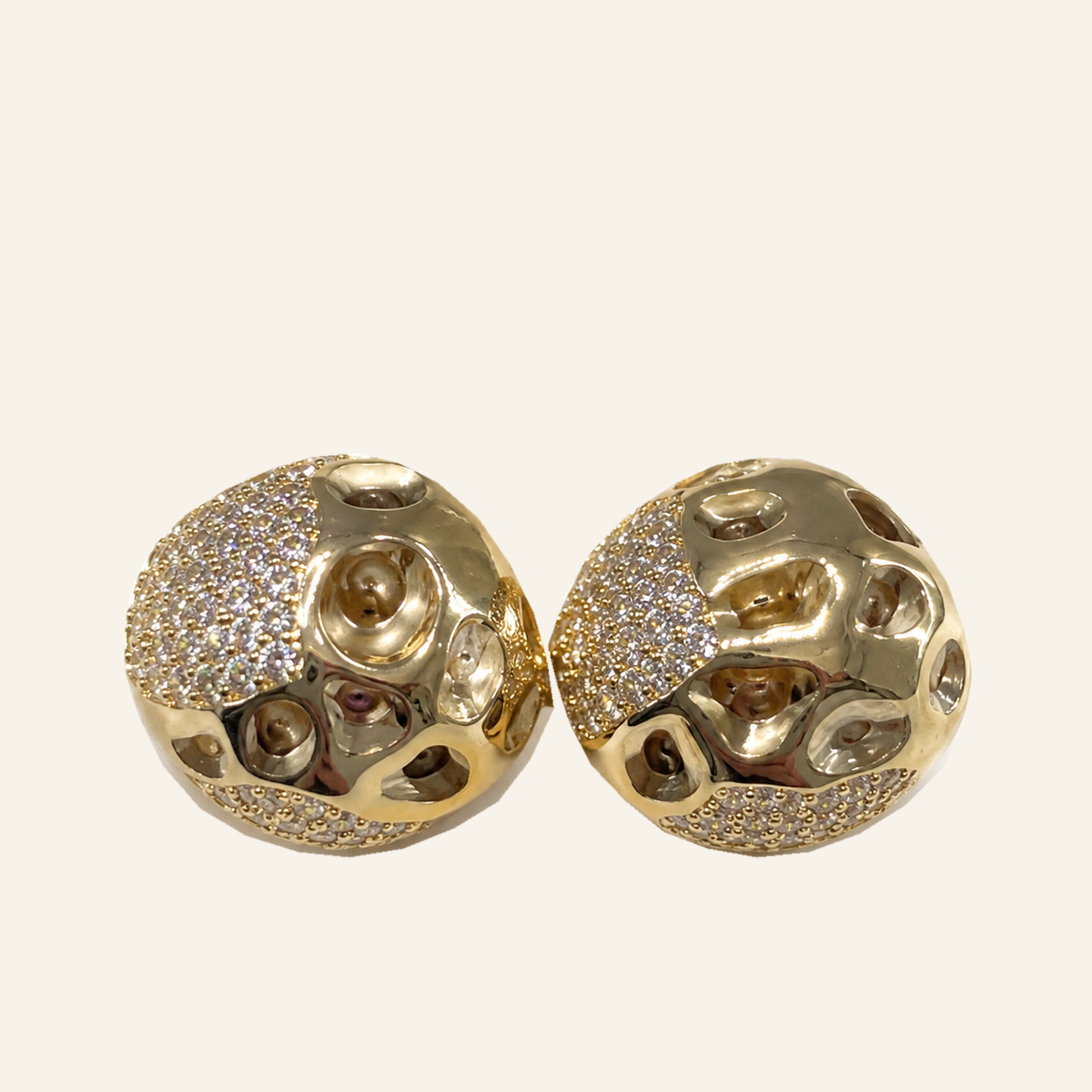 Aveline Filigree Dome Stud Earrings