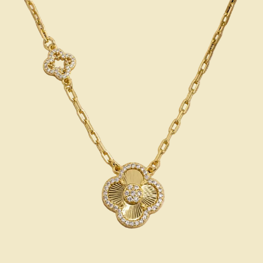 Fleur Halo Clover Pendant Necklace