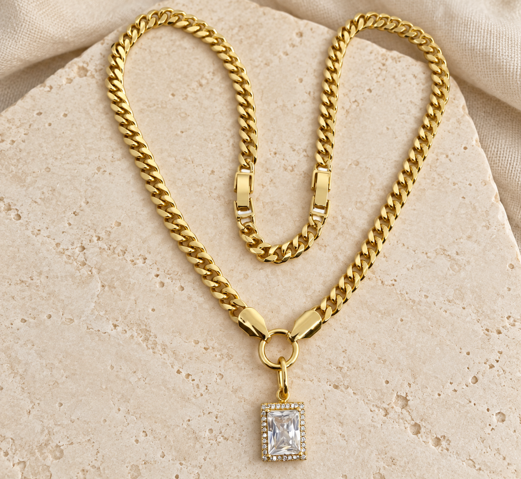 Noelle Halo Pendant Chain
